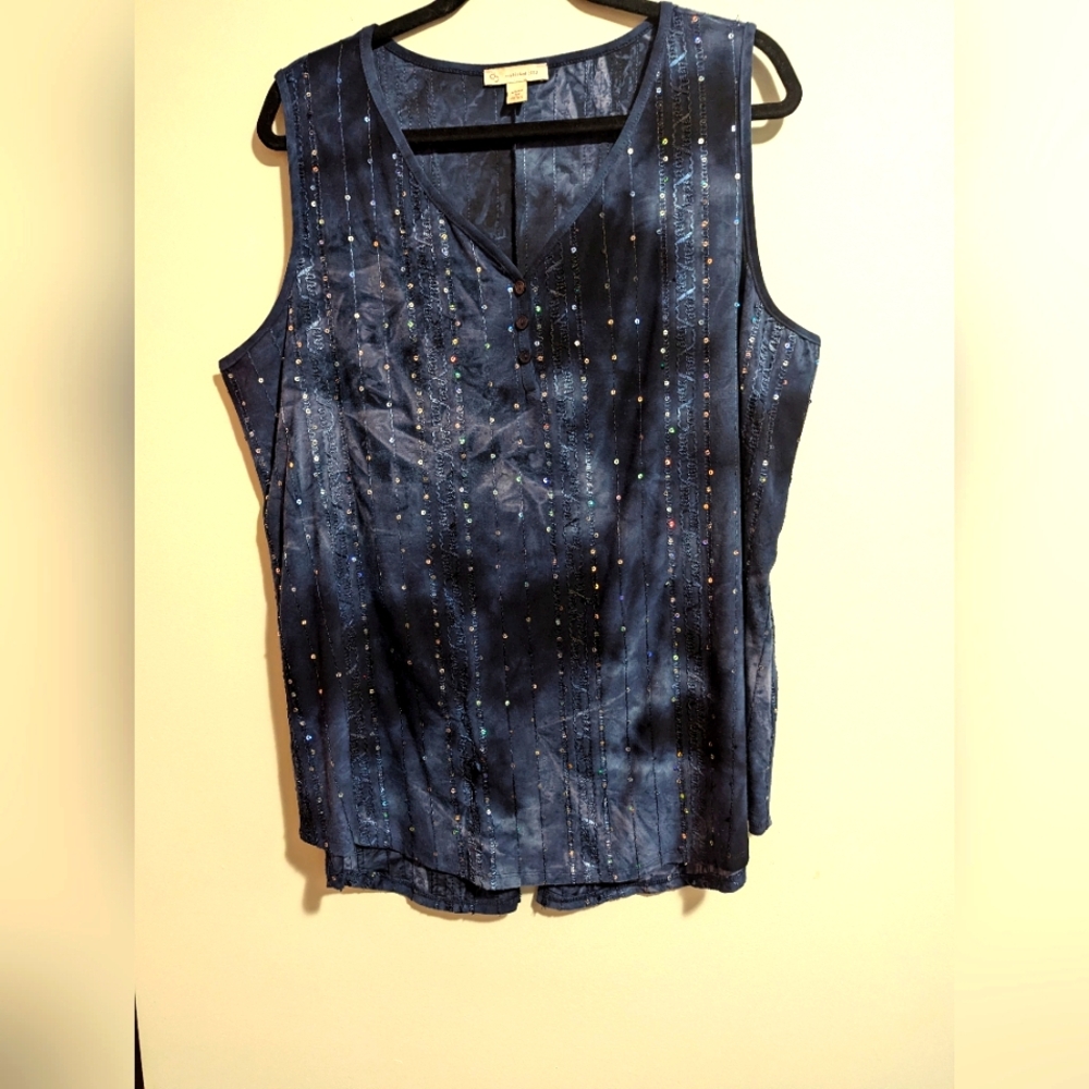 Dress Barn Sequined Tank shirt.  Great for layering . V neck. Size 2X. Stretchy.